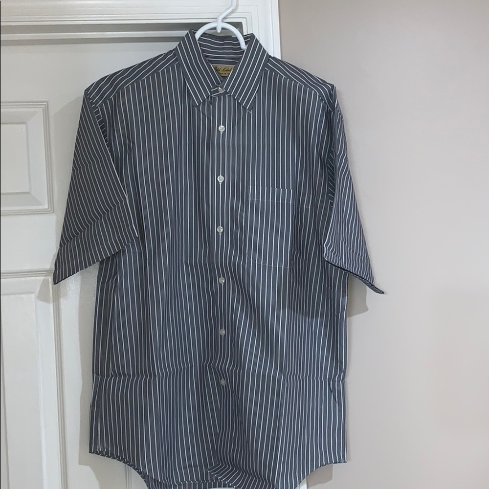 Roundtree & Yorke Gold Label button down shirt